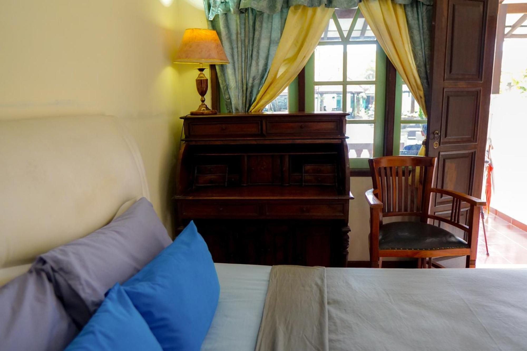 Hotel Tulips Джокякарта Стая снимка